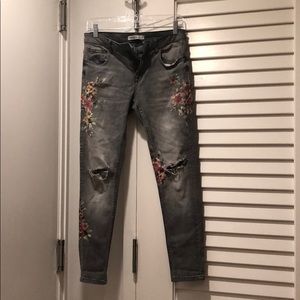 Gray Floral Skinny Jean